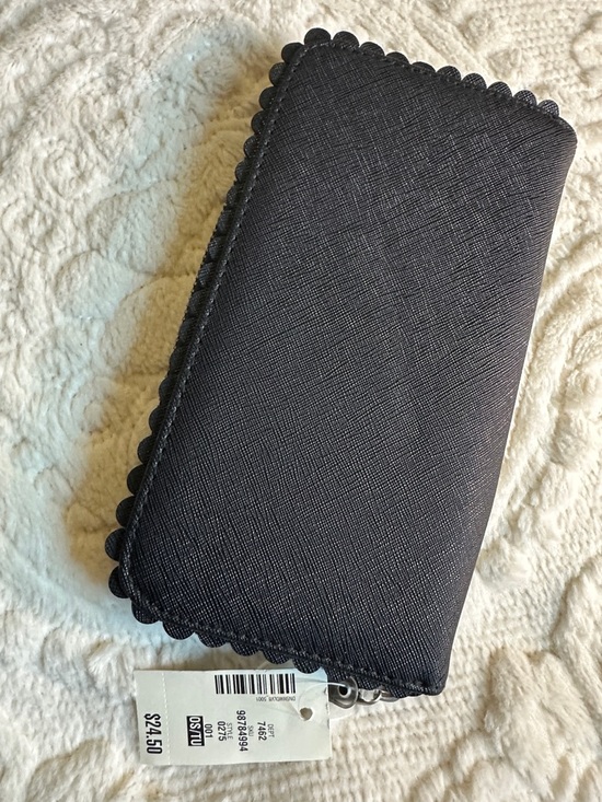 Aeropostale Handbags - Aeropostale Black Zip Wallet with Silver Hardware